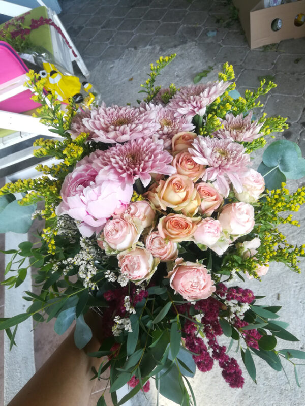 DUSTY-PINK-MIXED-BOUQUET