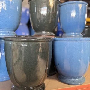 681743 GLAZED URN